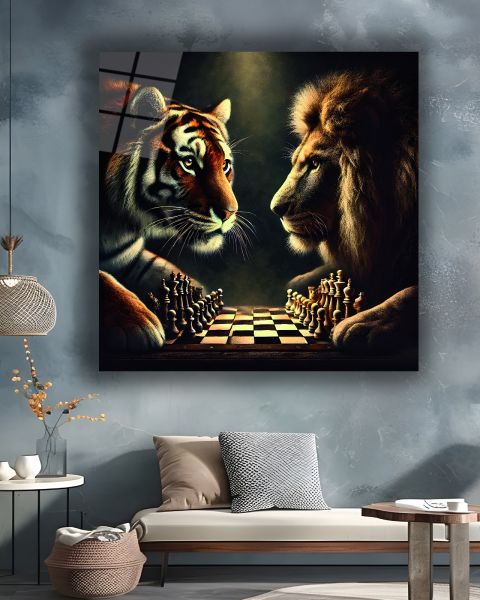 Aslan ve Kaplanın Satranç Düellosu Kare Cam Tablo