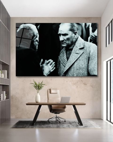 Atatürk Halktan Biriyle Cam Tablo