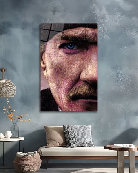 Atatürk Yarım Yüz Portresi Cam Tablo