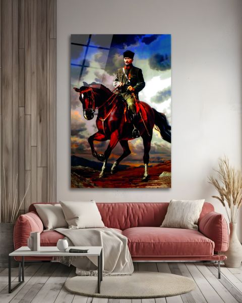 At Üstünde Atatürk Renklendirilmiş Cam Tablo