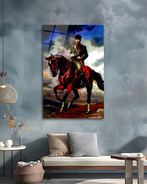 At Üstünde Atatürk Renklendirilmiş Cam Tablo