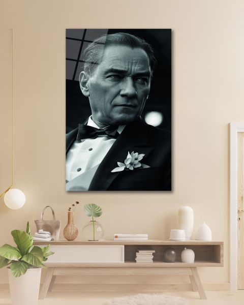 Atatürk Yan Portre Siyah Beyaz Cam Tablo