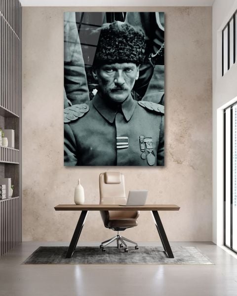 Askerlik Yılları Atatürk Siyah Beyaz Cam Tablo