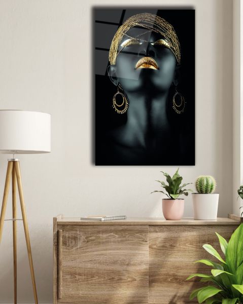 Altın Dudaklı Afrikalı Kadın Cam Tablo