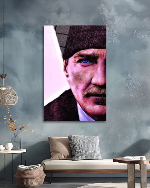 Atatürk Yarım Yüz Portresi Cam Tablo