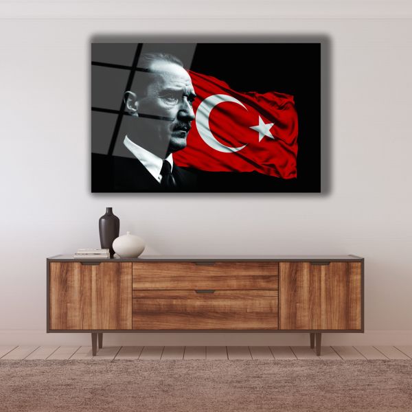 Atatrük ve Şanlı Türk Bayrağı Cam Tablo